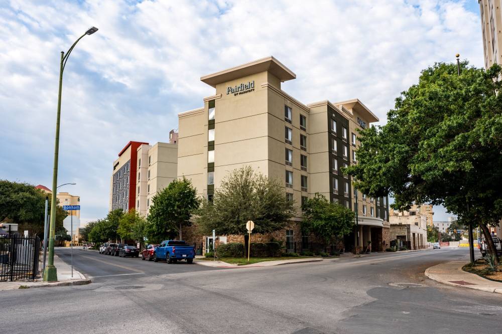 Fairfield Inn And Suites By Marriott San Antonio Alamo Plaza Conv Center 6