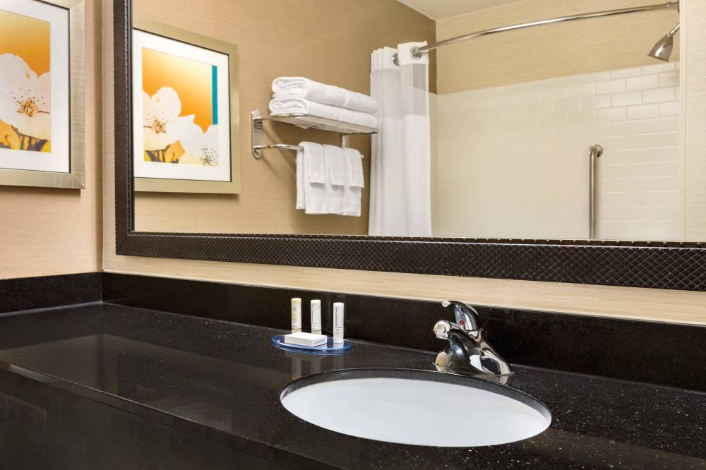 Fairfield Inn & Suites By Marriott Toledo Maumee 4