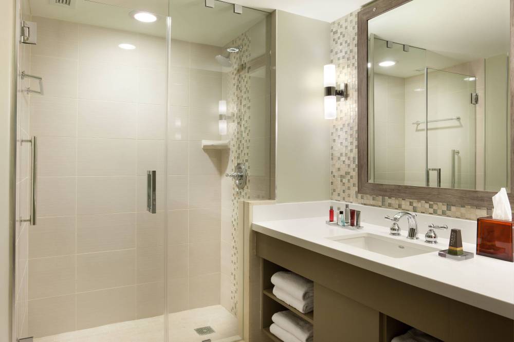 Atlantic Oceanfront Suite - Bathroom