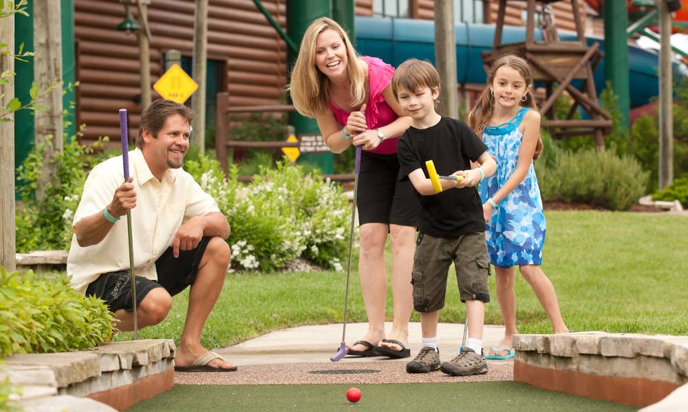 Traverse City Howl in One Mini Golf