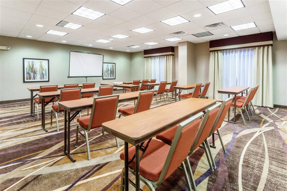 Hampton Inn & Suites Chicago-libertyville 2