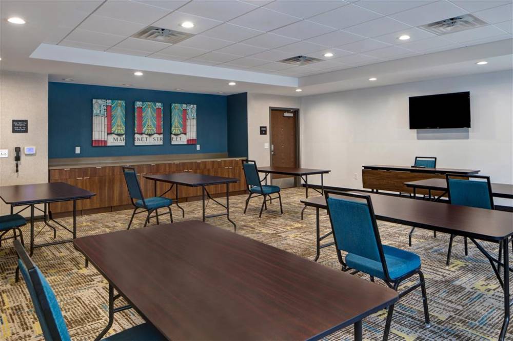 Hampton Inn & Suites Deptford, Nj 2