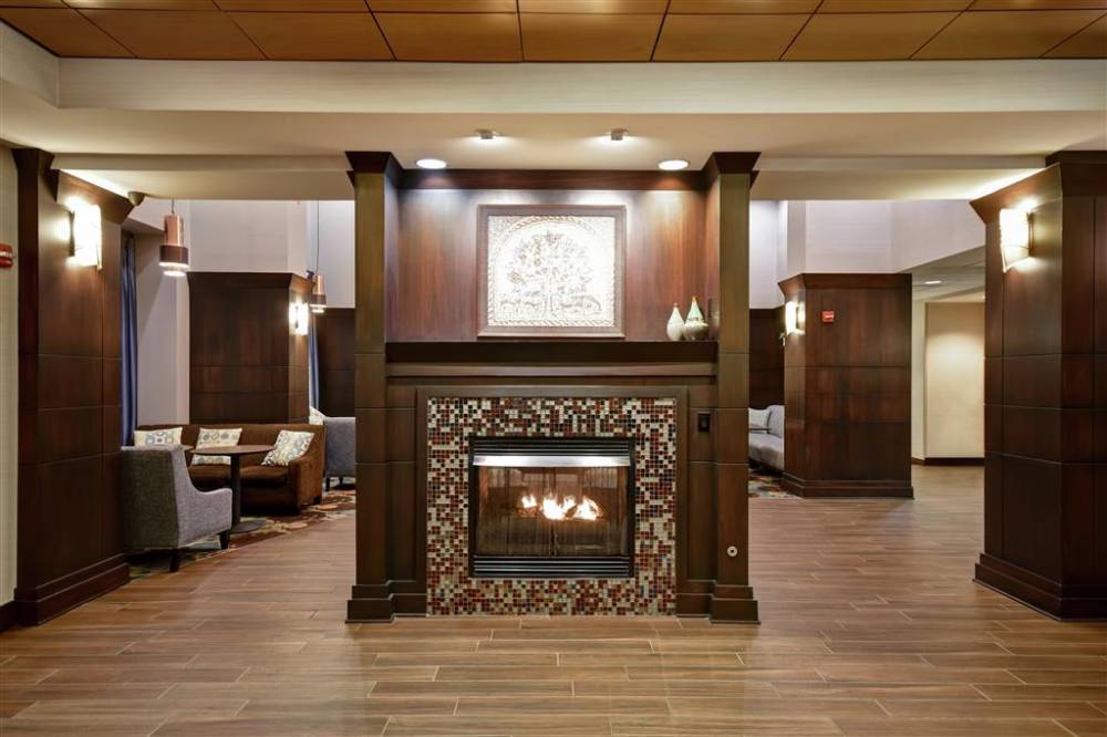 Hampton Inn & Suites Detroit-canton 3