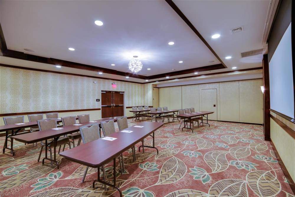 Hampton Inn & Suites Philadelphia/bensalem 2