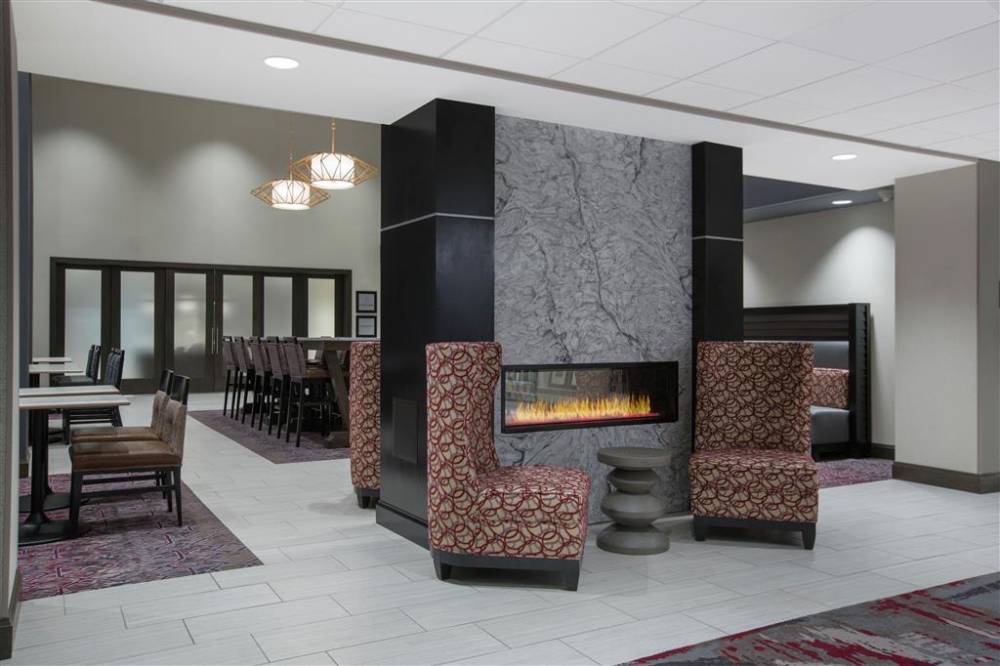 Hampton Inn And Suites Reno/sparks 2