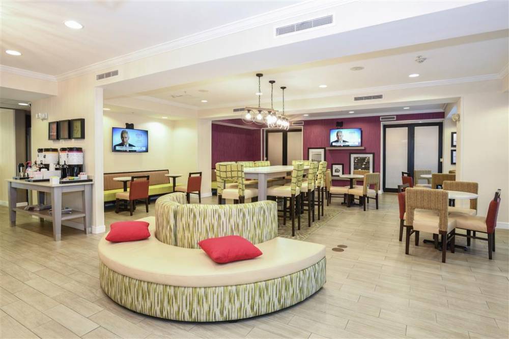 Hampton Inn Jacksonville East Regency Square 3