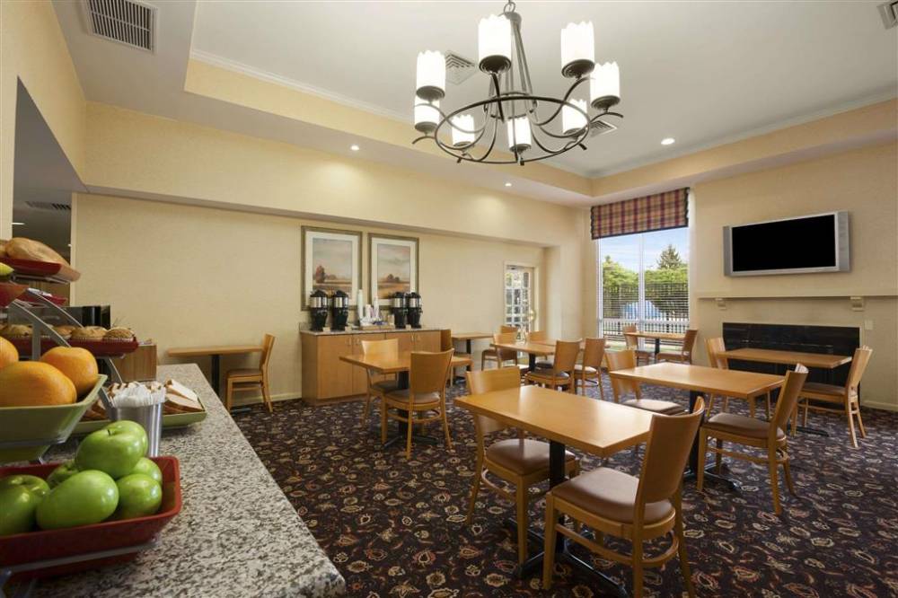 Hawthorn Suites By Wyndham Philadelphia Airport 3