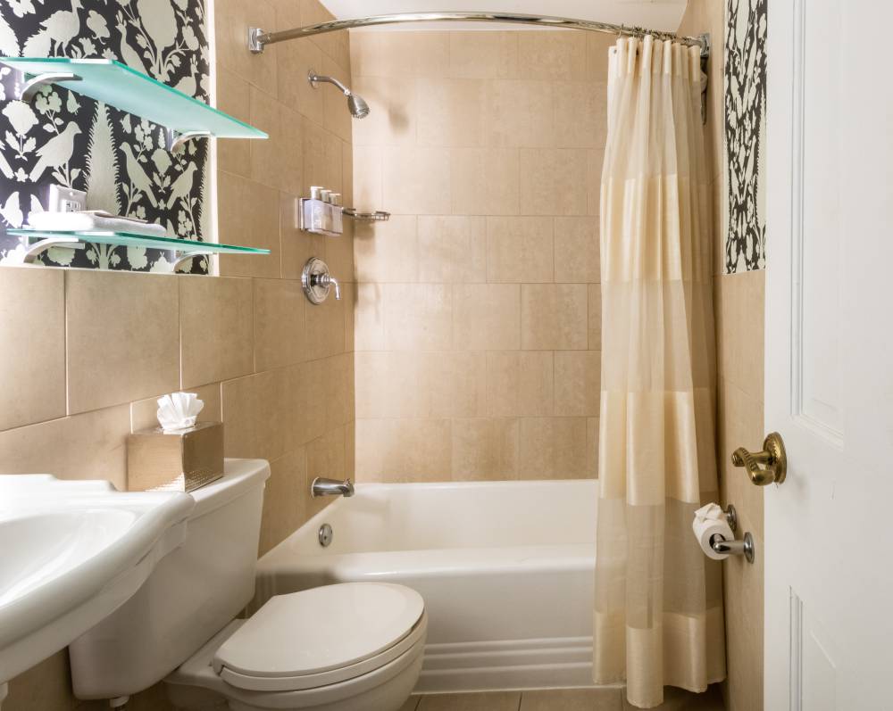 Maryland Inn - Shower/Tub Combo