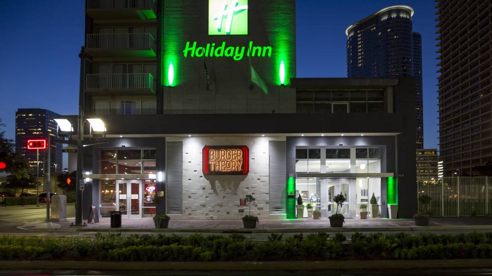 Holiday Inn Downtown 3