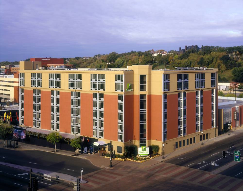 Welcome to the Holiday Inn St. Paul Downtown, MN!