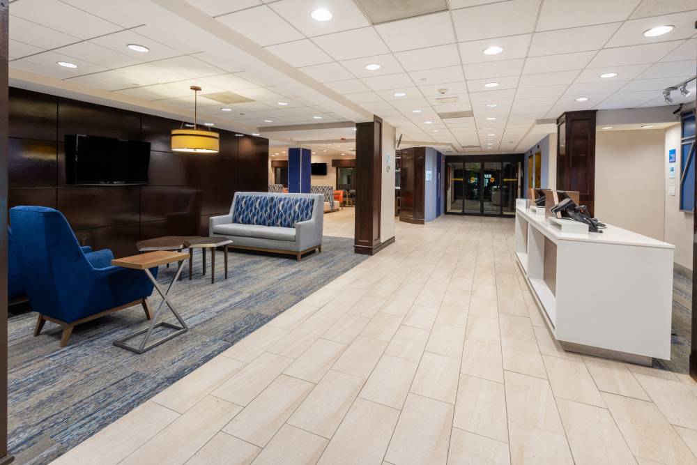 Holiday Inn Exp Bensalem 3