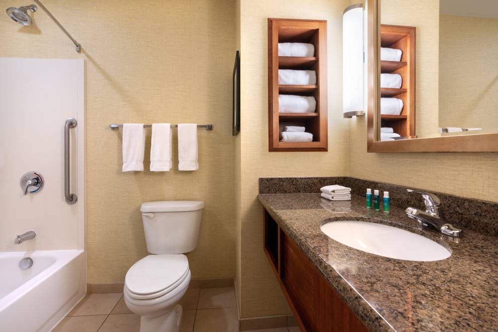 Our clean, fresh guest bathrooms make it easy to g