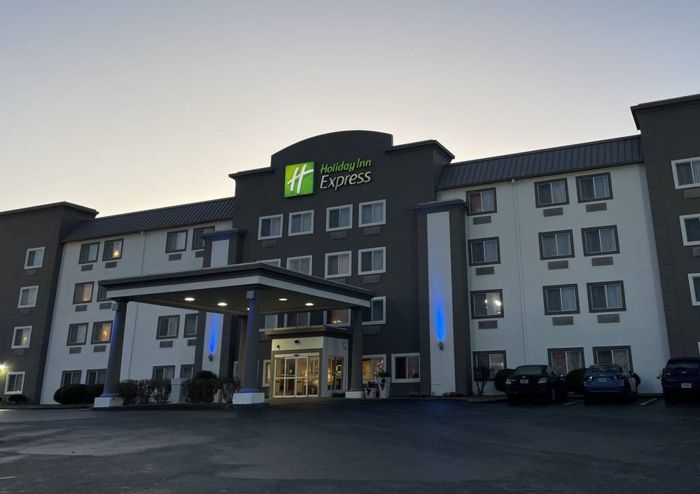 Holiday Inn Exp Evansville - W 4