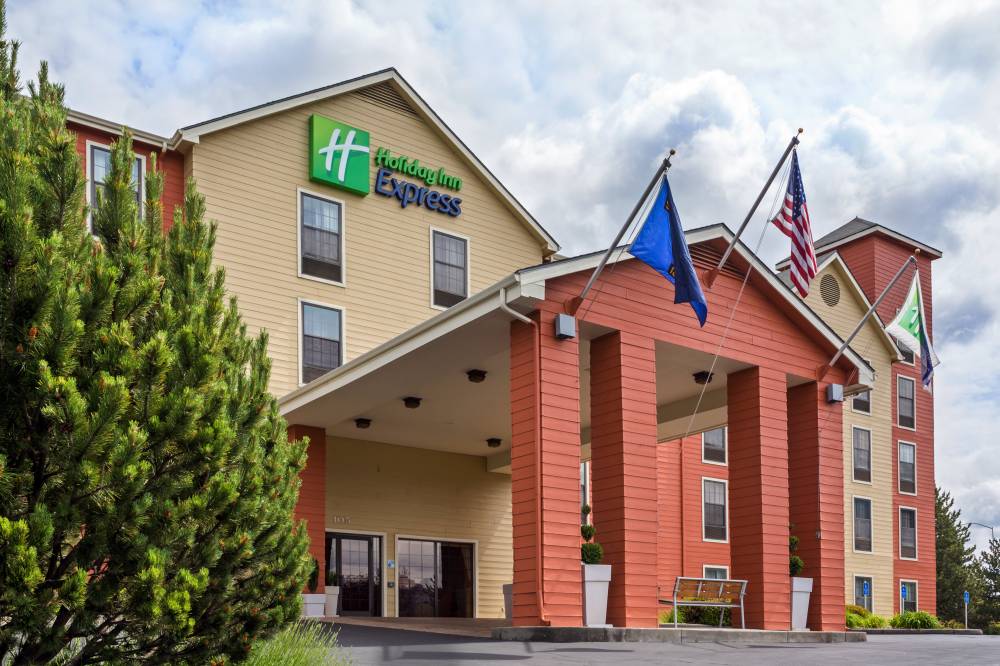 Holiday Inn Exp Grants Pass 3