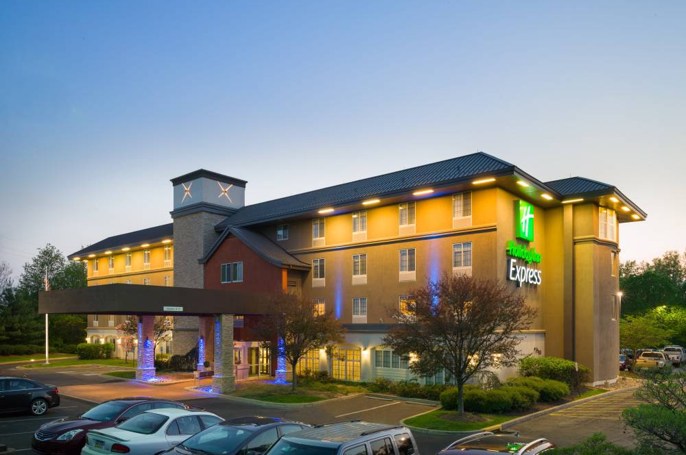 Holiday Inn Exp Langhorne 5