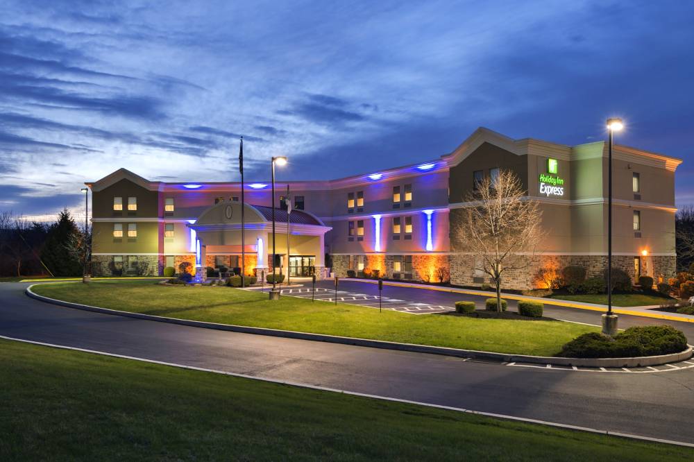 Holiday Inn Exp Ne Harrisburg 8