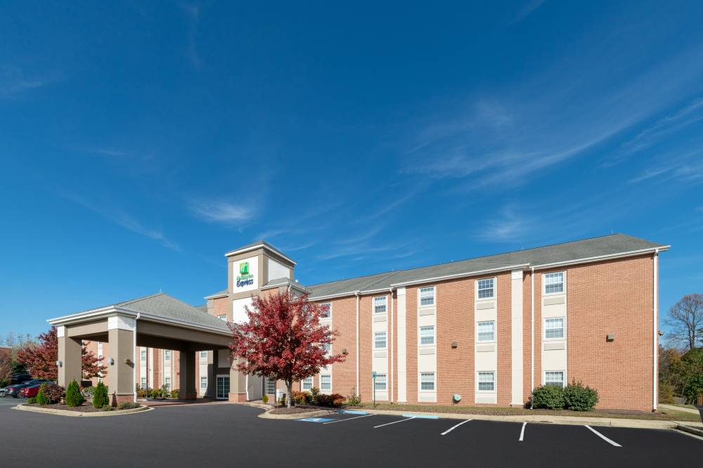 Holiday Inn Exp Prince Fredrck 8