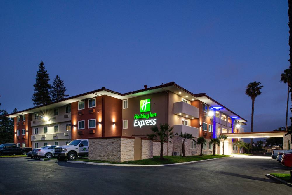 Holiday Inn Exp Santa Rosa N 2