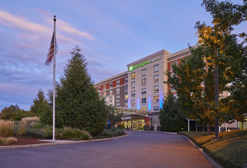 Holiday Inn Exp Springfield 5