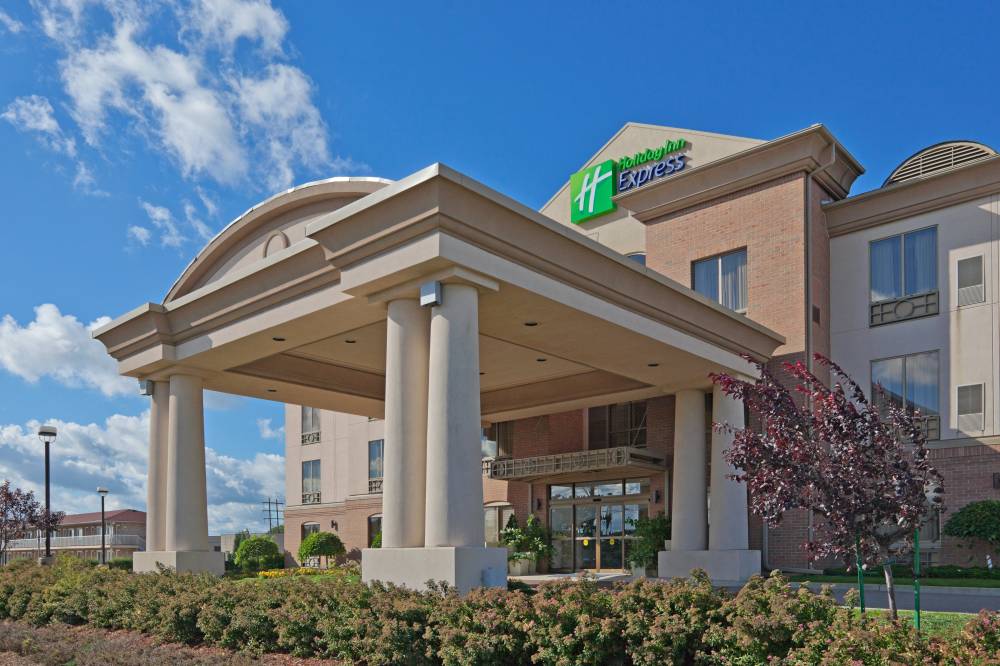 Holiday Inn Exp Ste Guelph 10