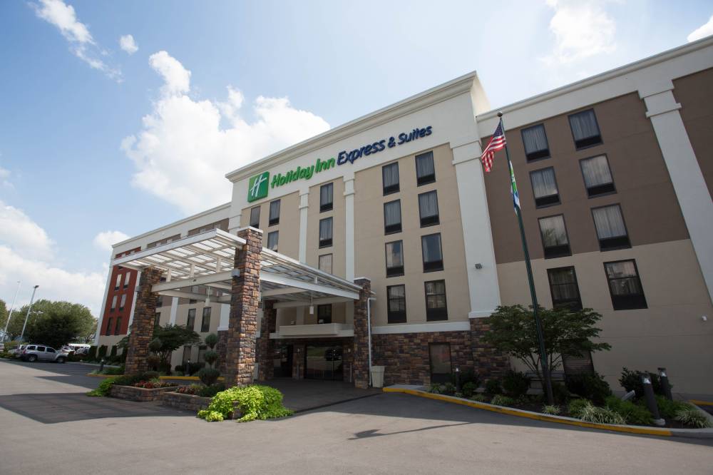 Holiday Inn Exp Stes Antioch 2