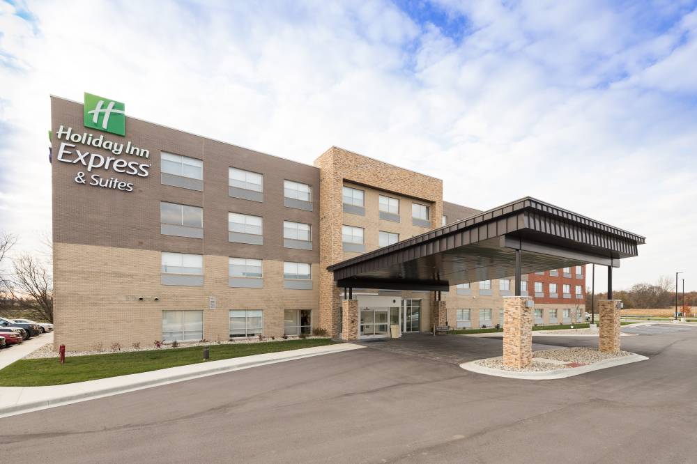 Holiday Inn Exp Stes Auburn 3