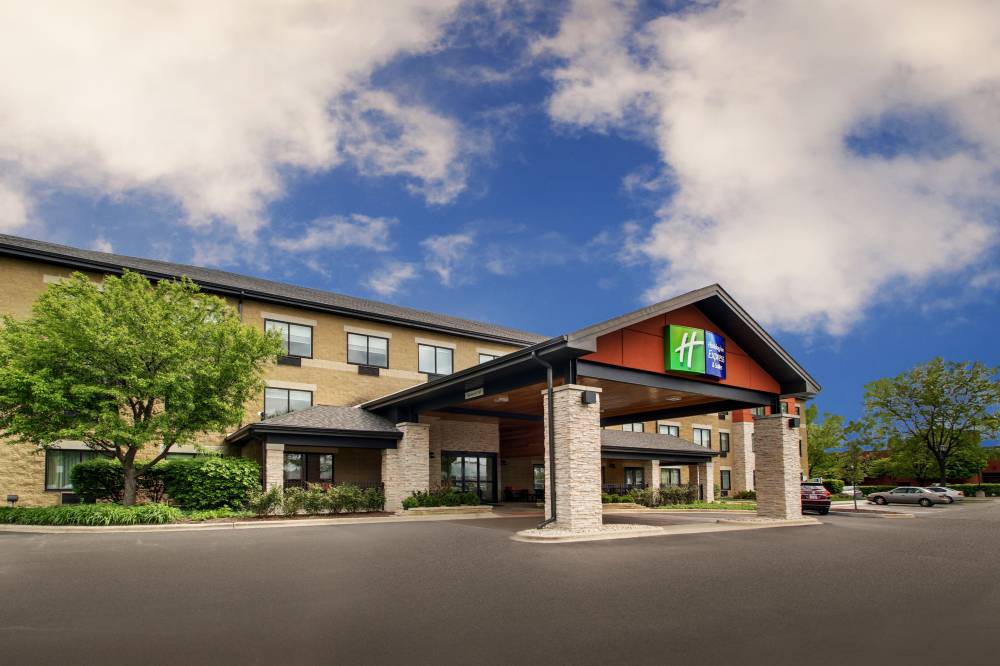 Holiday Inn Exp Stes Aurora 3