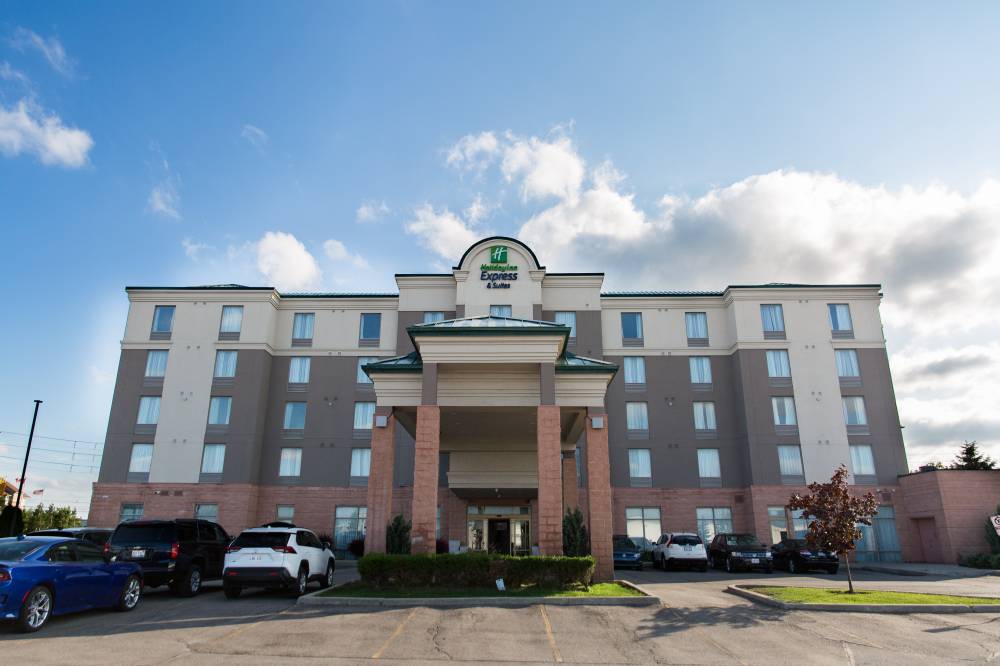 Holiday Inn Exp Stes Brampton 5