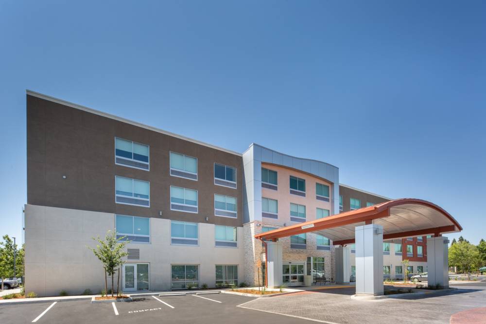 Holiday Inn Exp Stes Chico 10