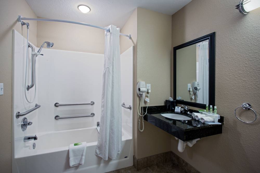 Fully-equipped King ADA Suite Bath