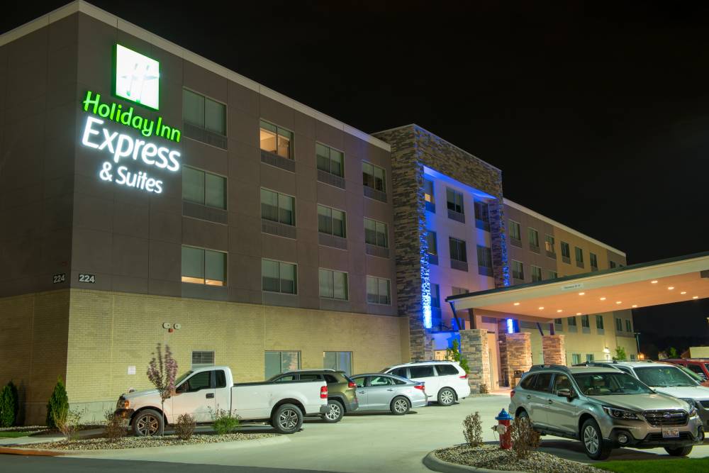 Holiday Inn Exp & Stes Fort Wayne North 4