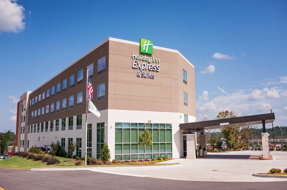 Stay at the Holiday Inn Express Birmingham North F