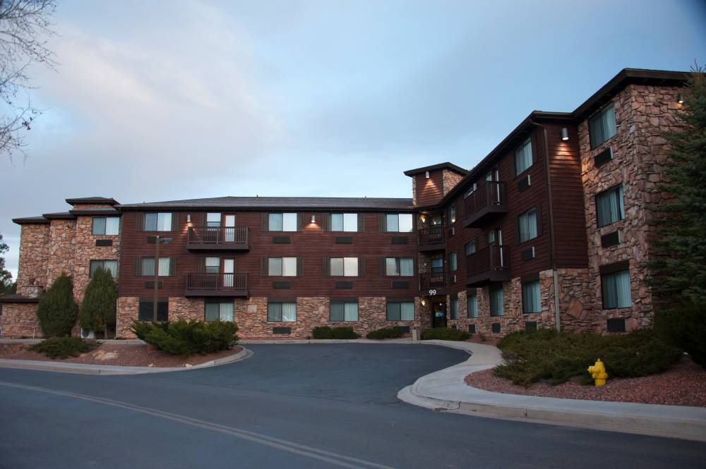 Holiday Inn Exp Stes Grand Canyon 2