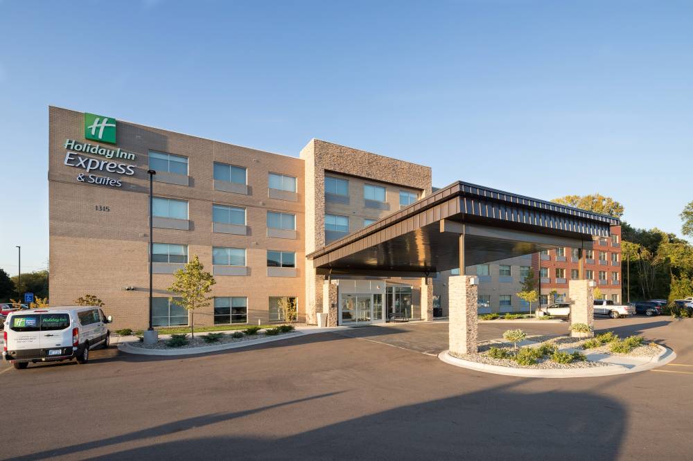 Holiday Inn Exp Stes Kalamazoo West 4