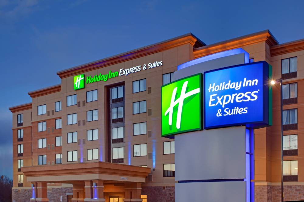 Holiday Inn Exp Stes Nepean 4