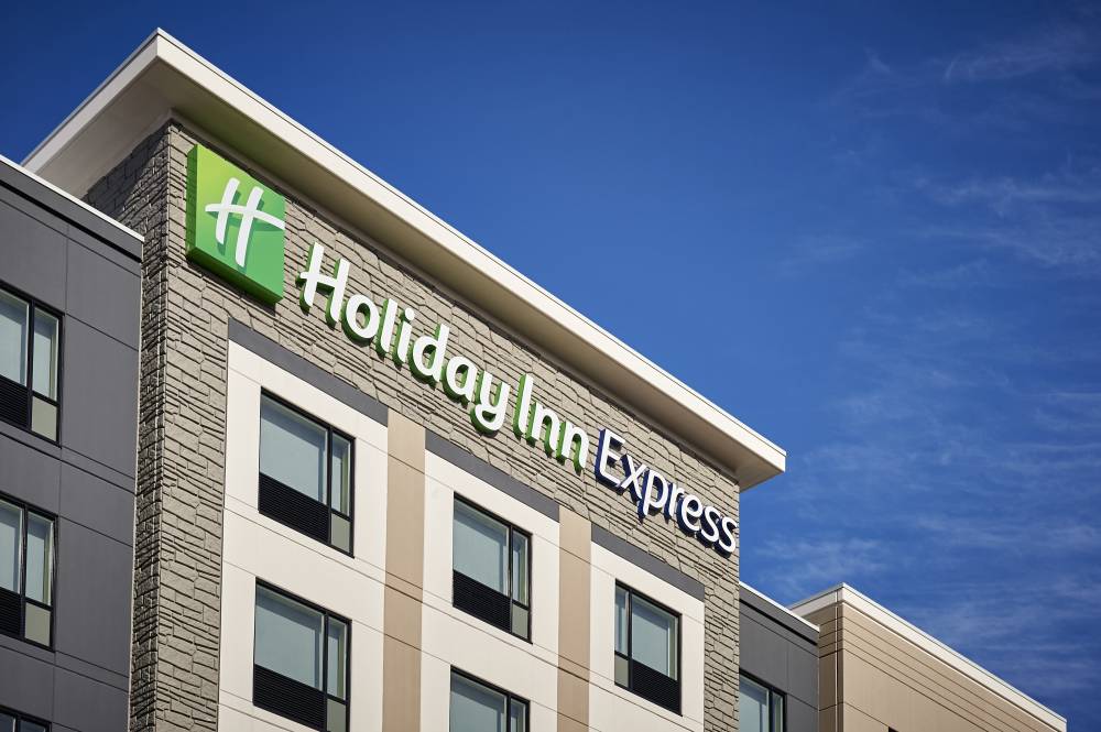 Holiday Inn Exp Stes Niagara 5