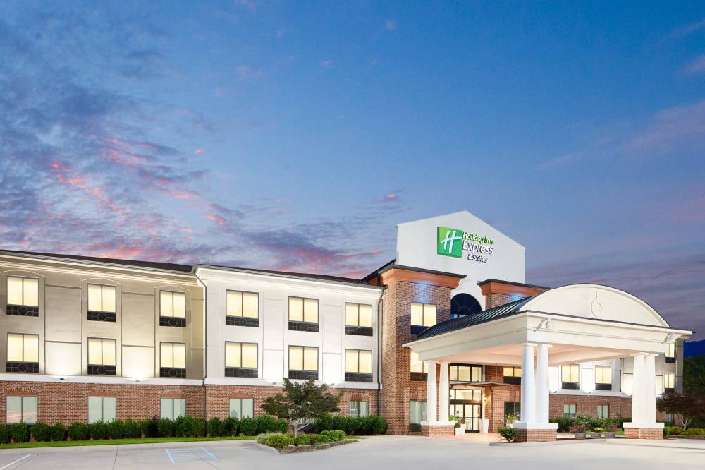 Holiday Inn Exp Stes Salem 5