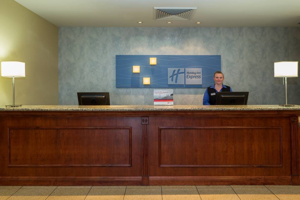 Holiday Inn Exp Stes Sebring 4