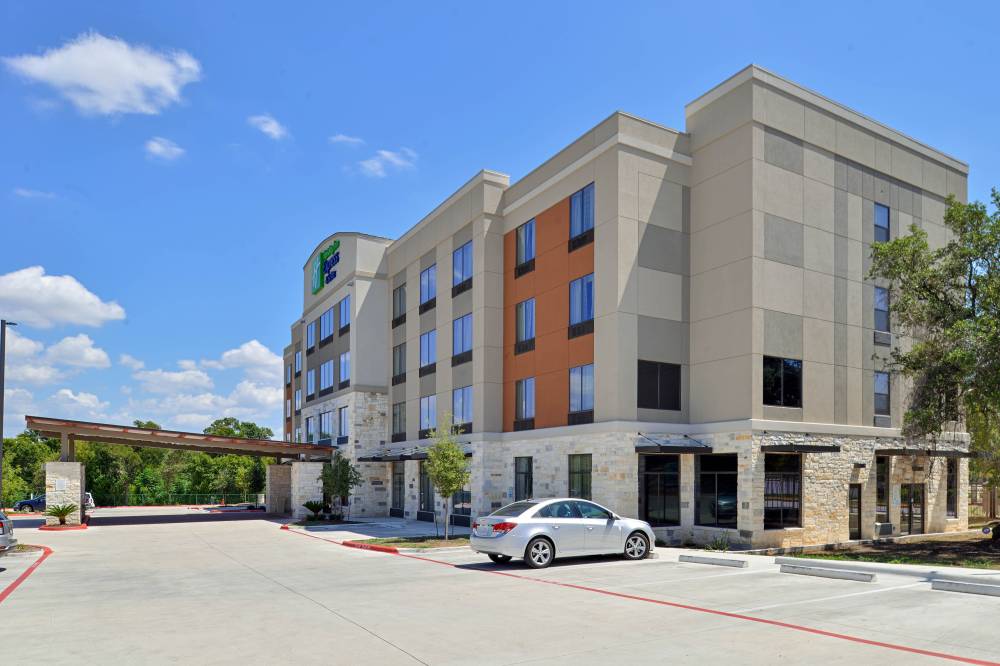 Holiday Inn Exp Stes South 8