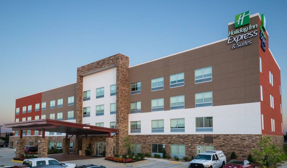 Holiday Inn Exp Stes Southaven Central 5