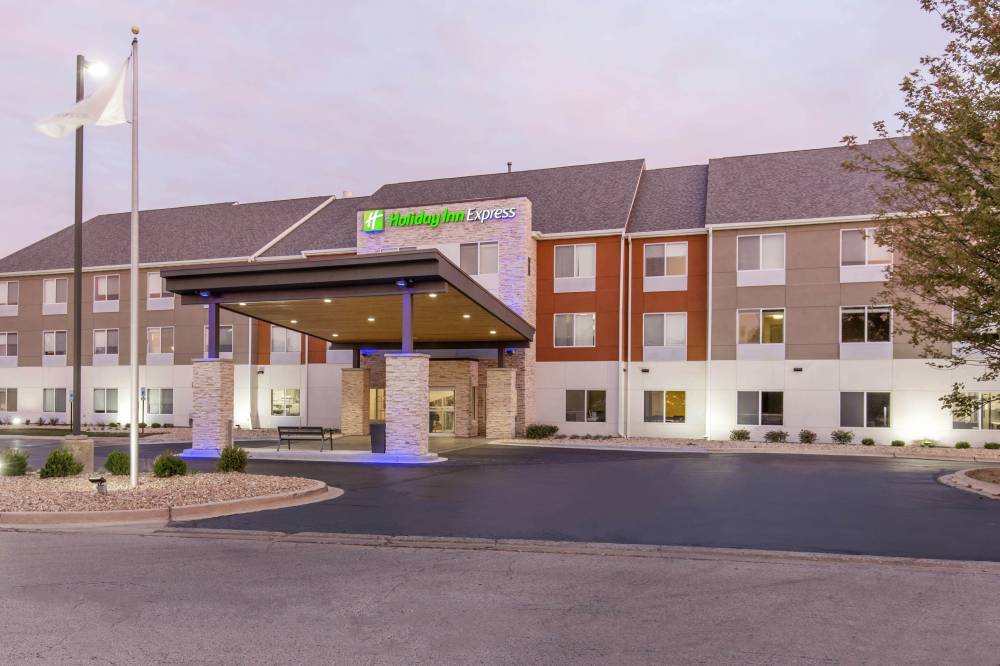 Holiday Inn Exp Stes St Charles 2