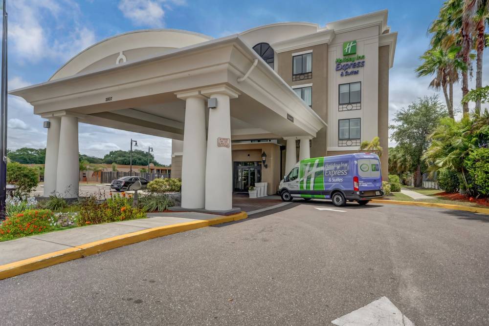 Holiday Inn Exp Stes Usf Busch