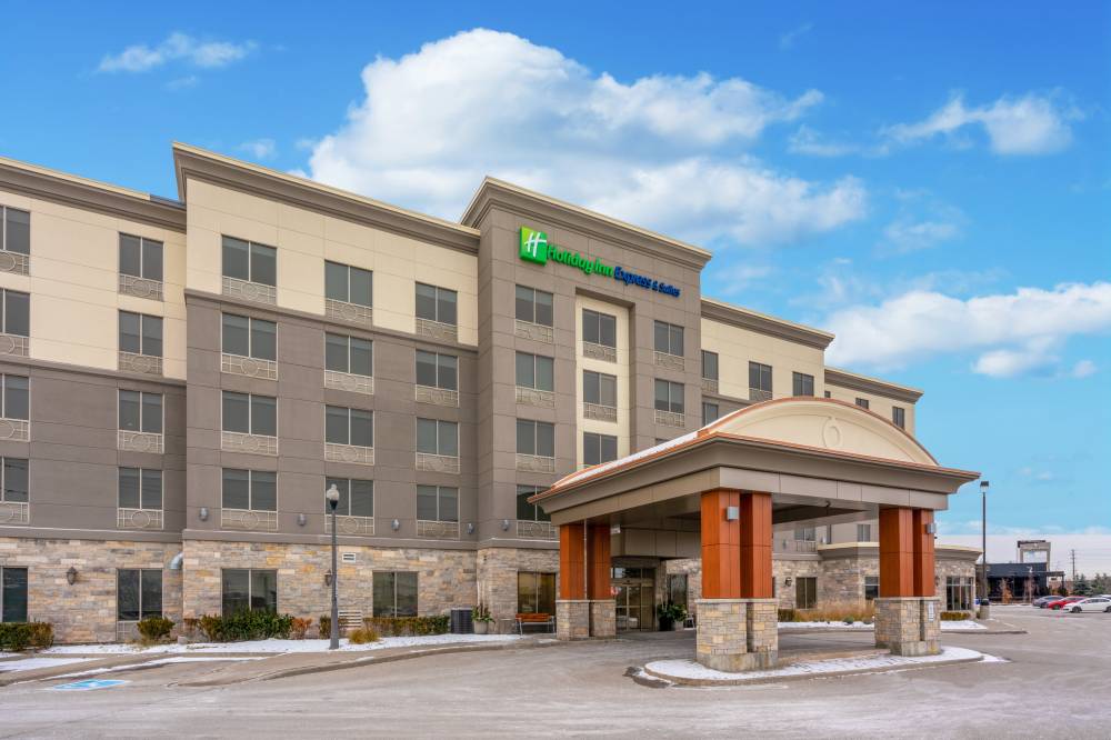 Holiday Inn Exp Stes Vaughan 6