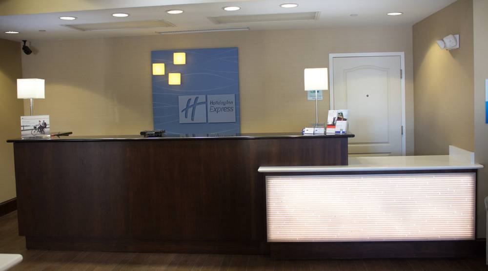 Holiday Inn Exp West Jefferson 5