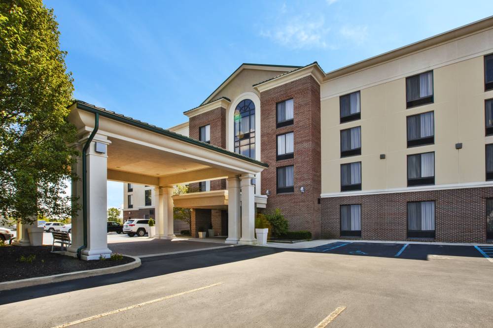 Holiday Inn Express And Suites 3