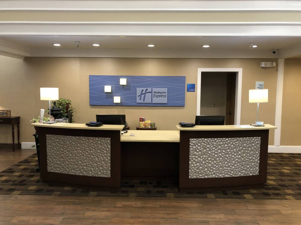 Holiday Inn Express Corning 5