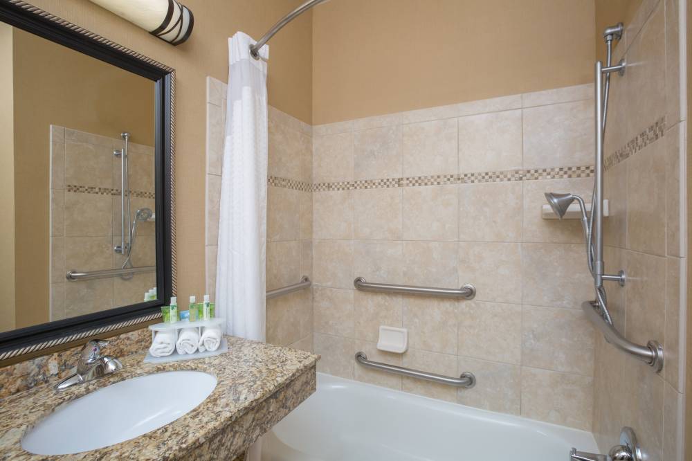 Guest Bathroom 