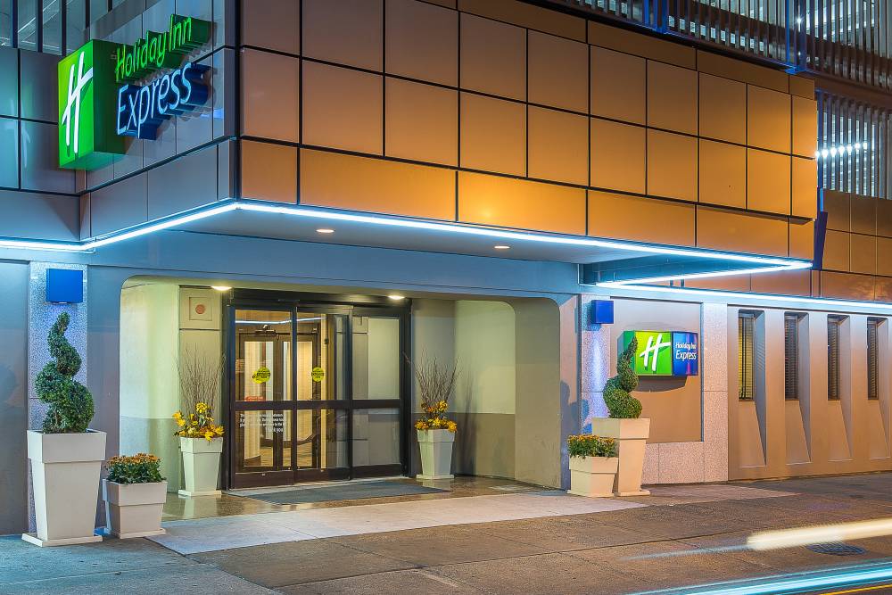 Holiday Inn Express Midtown 5