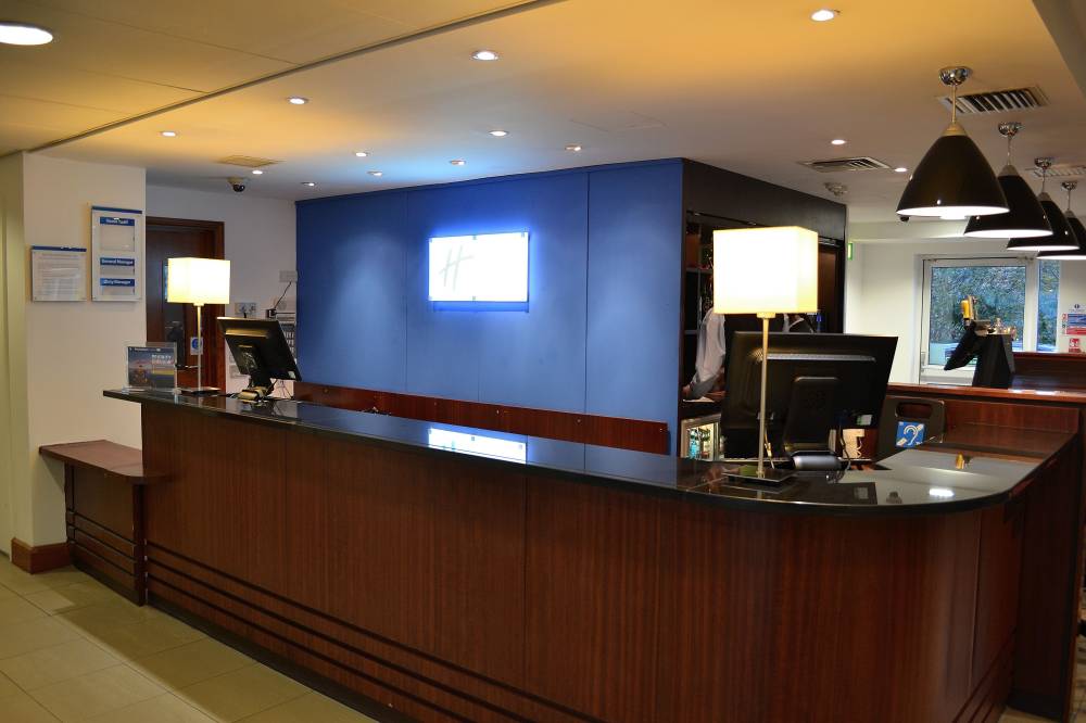 Holiday Inn Express Star City 7