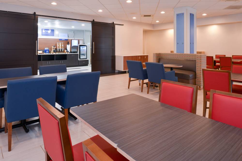 Holiday Inn Express Towson Baltimore N 10